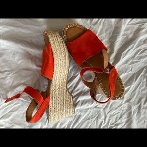 Red/orange chunky summer sandals!